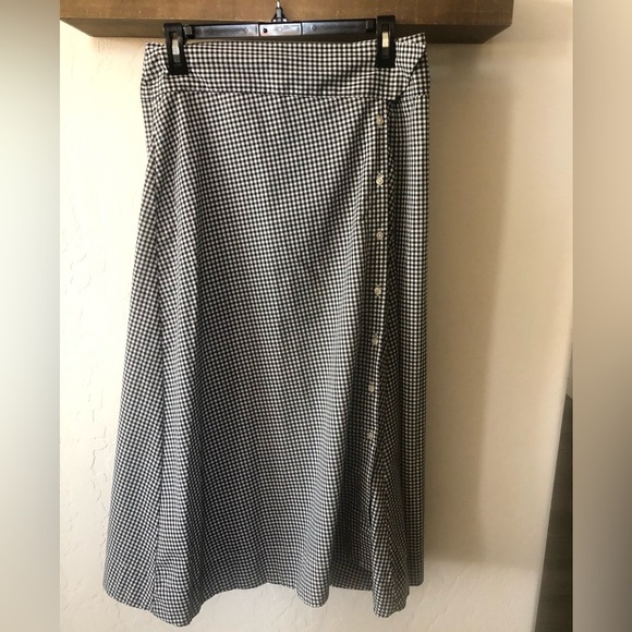 Emily Mihal|Gingham button down maxi wrap skirt, cotton in black & white•••Large - Picture 2 of 12